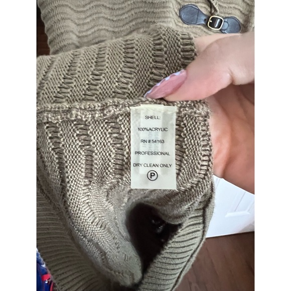 Size M Calvin Klein sweater dress. Amazing condition. Worn under 10 times - Picture 4 of 4